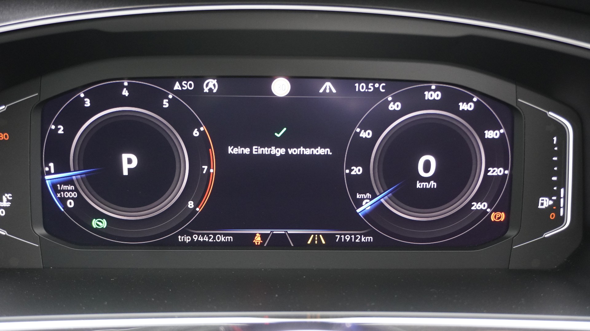 VW Tiguan 2.0TSI Highline 4Motion DSG-showroom-element-2