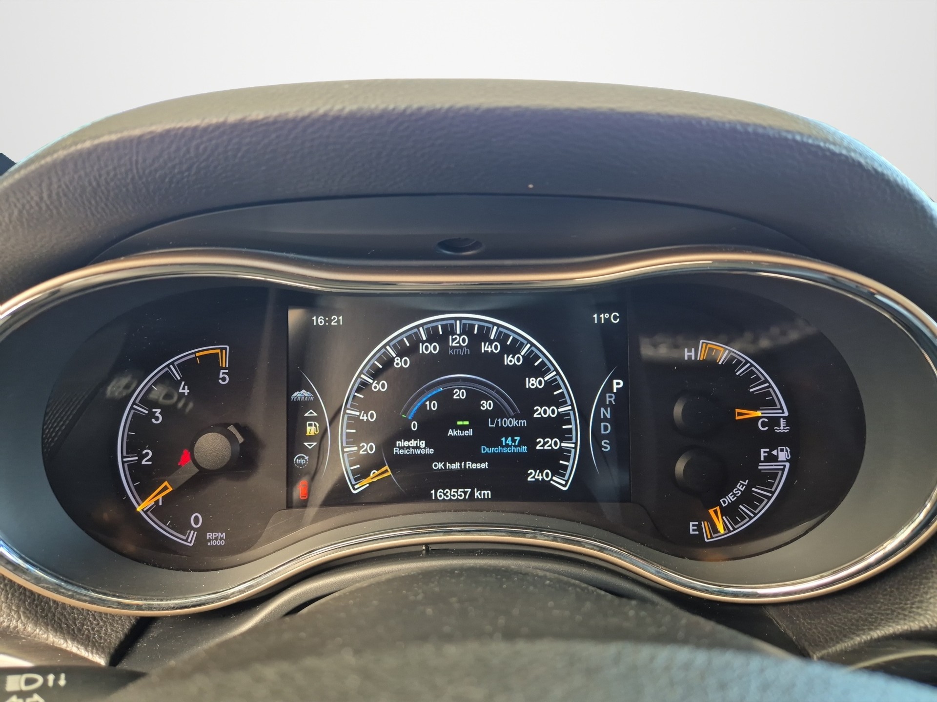 JEEP Grand Cherokee 3.0 CRD Limited Automatic-image-9