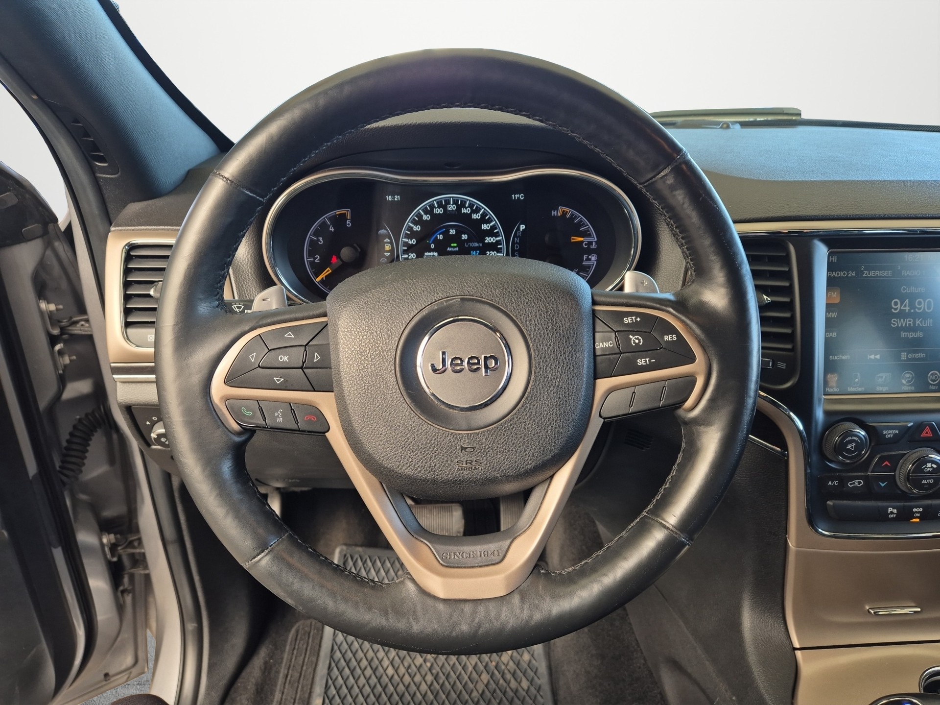 JEEP Grand Cherokee 3.0 CRD Limited Automatic-image-8