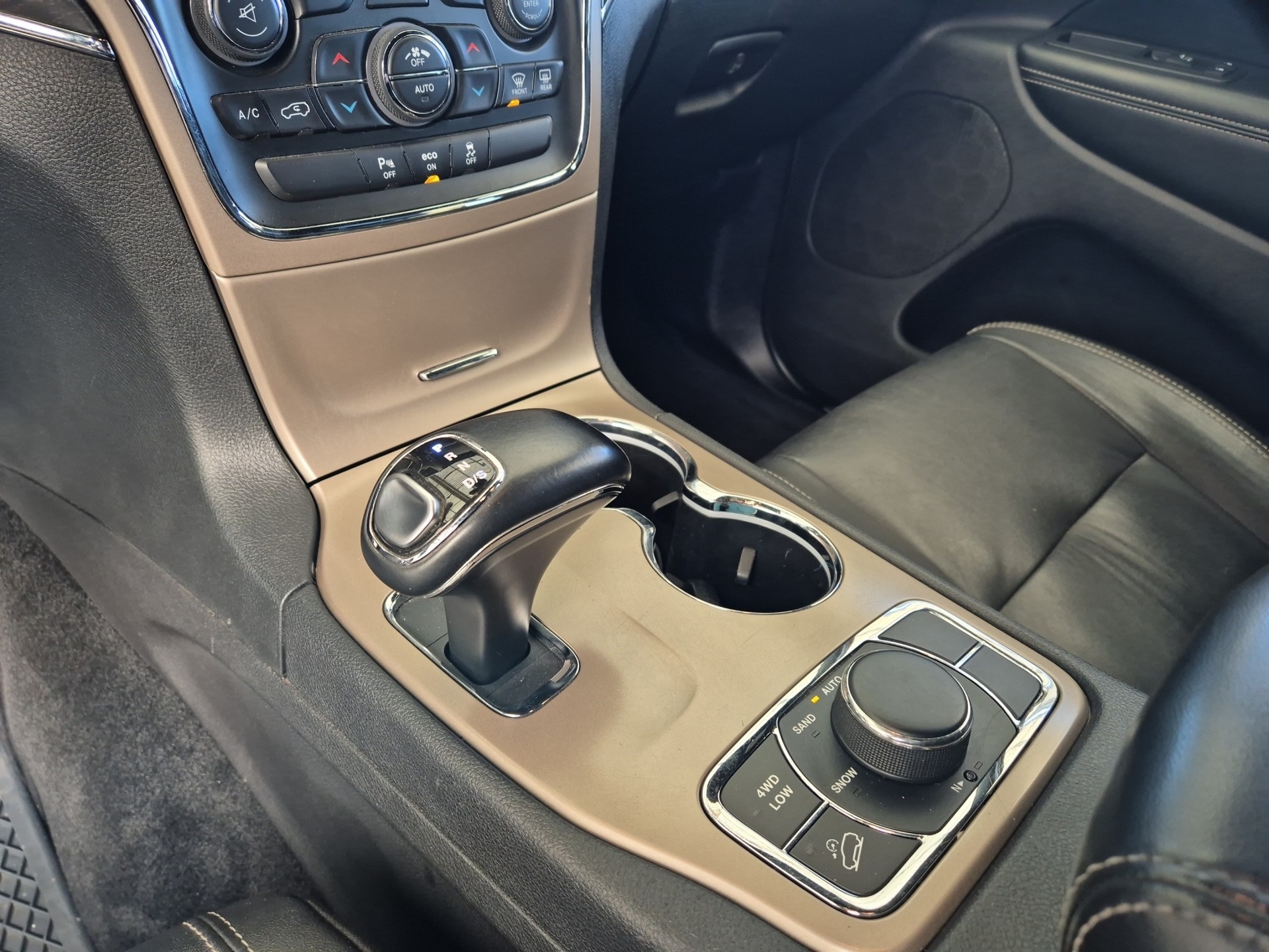 JEEP Grand Cherokee 3.0 CRD Limited Automatic-image-11