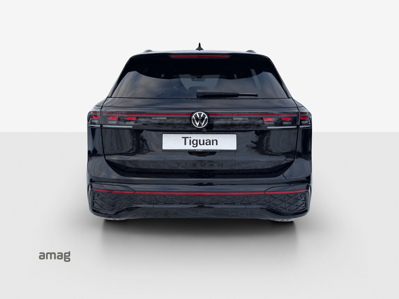 VW Tiguan 2.0 TSI DSG R-Line 4Motion-image-3