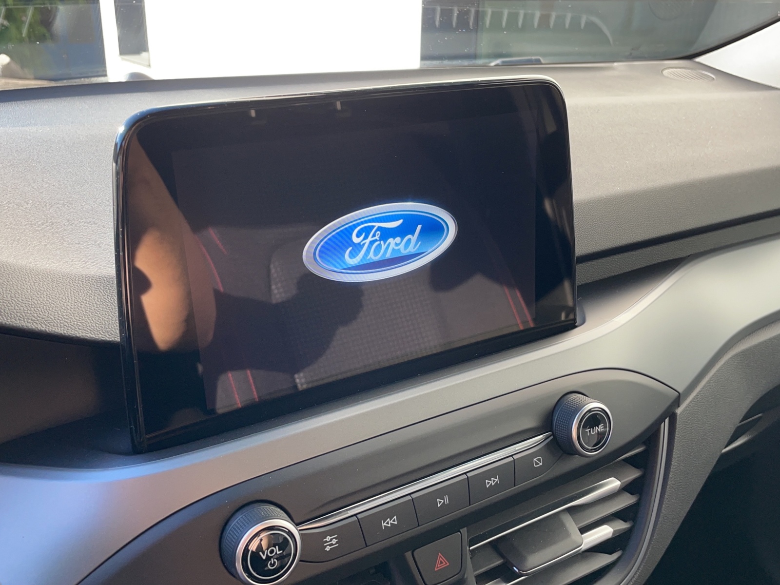 FORD Focus 1.0i EcoB Hybrid 155 ST-Line Style-image-6
