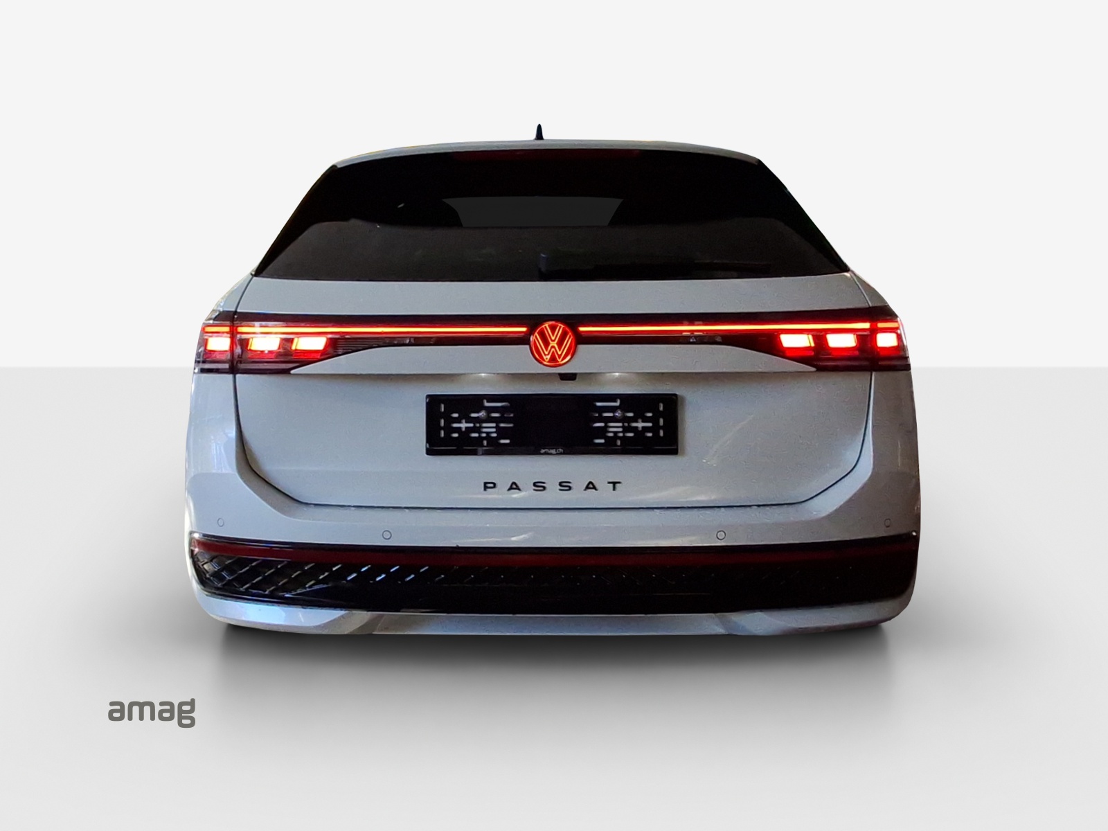 VW Passat Variant 2.0 TSI evo4 R-Line 4 Motion DSG-image-3