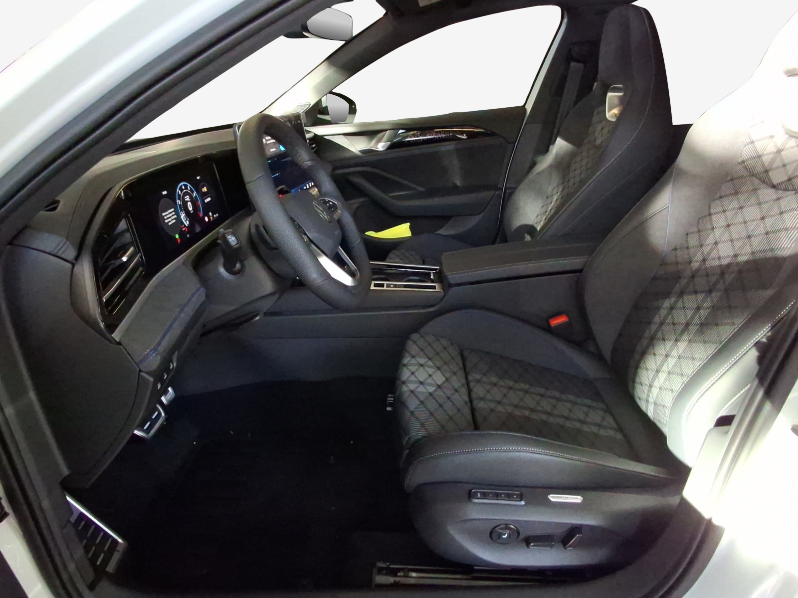 VW Passat Variant 2.0 TSI evo4 R-Line 4 Motion DSG-image-7