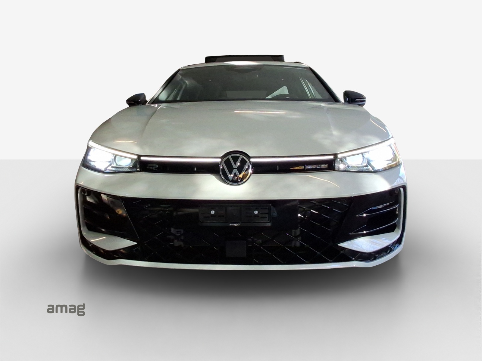 VW Passat Variant 2.0 TSI evo4 R-Line 4 Motion DSG-image-6