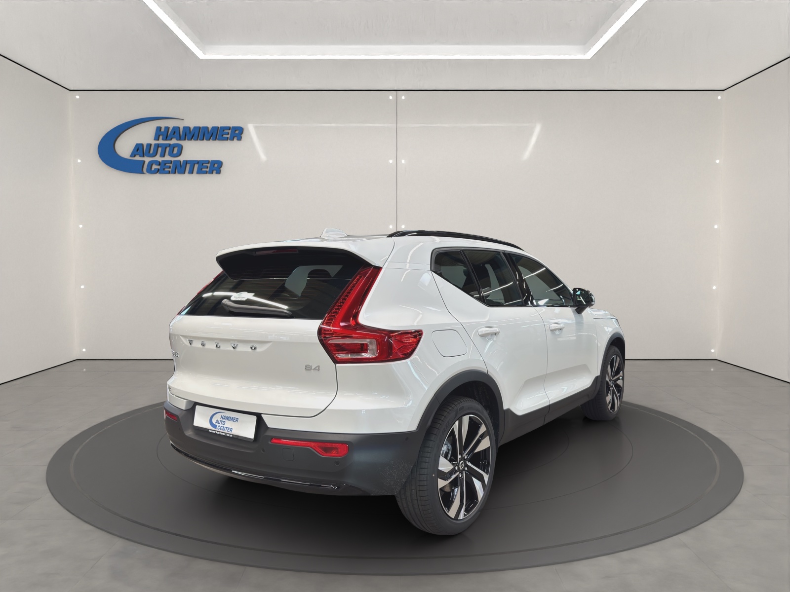 VOLVO XC40 2.0 B4 MH Ultra Dark-image-4