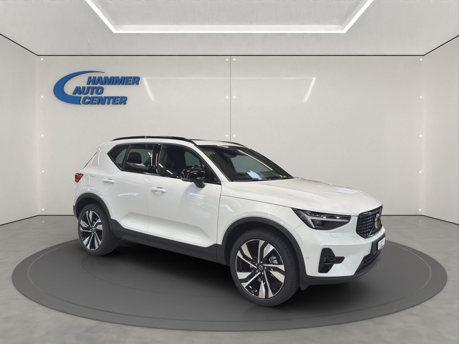 VOLVO XC40 2.0 B4 MH Ultra Dark-image-7