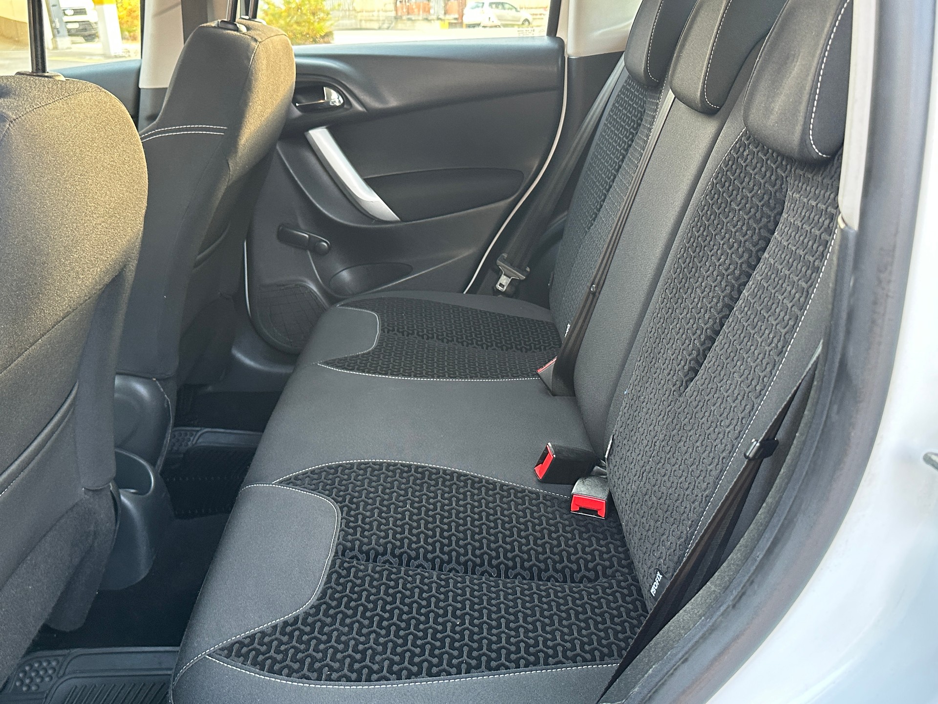 CITROEN C3 1.4i 16V Exclusive-image-6