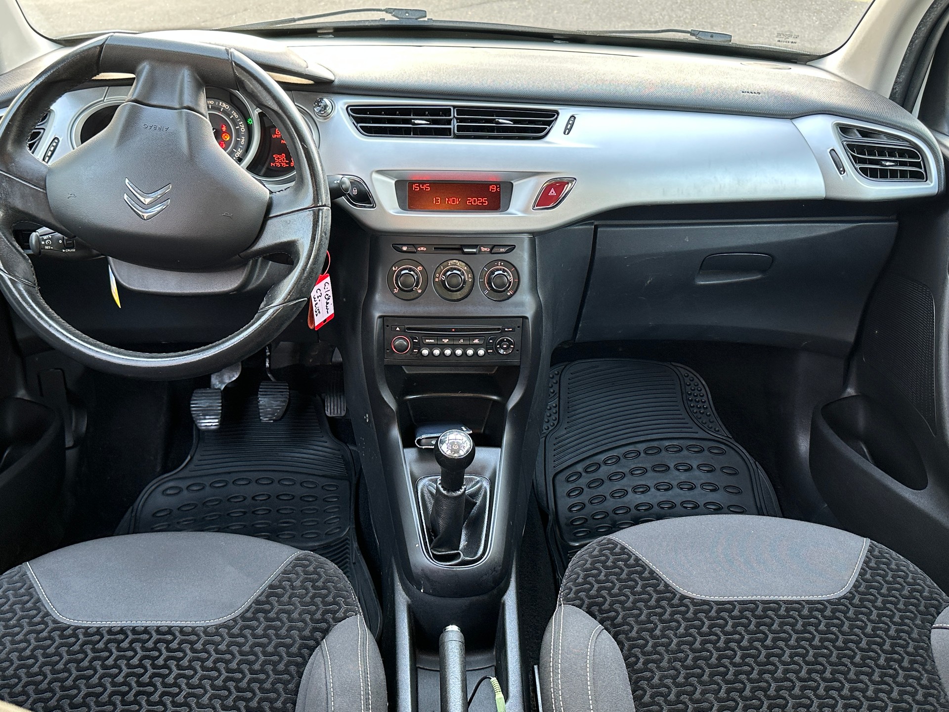 CITROEN C3 1.4i 16V Exclusive-image-7