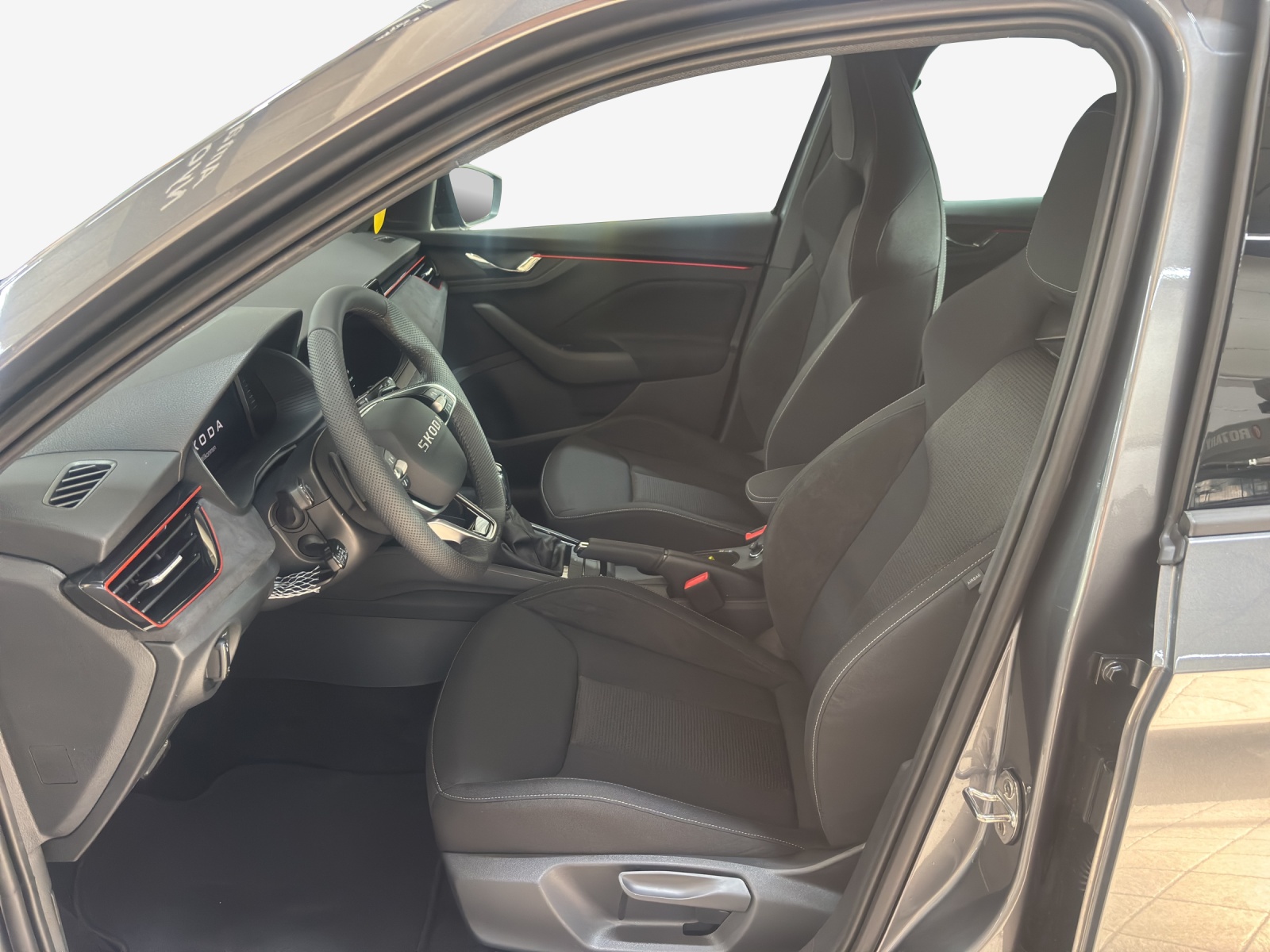 SKODA Kamiq 1.5 TSI Dynamic DSG-image-7