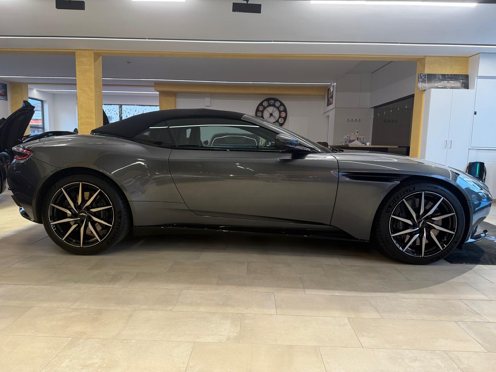 ASTON MARTIN DB11 V8 Volante Touchtronic 3-image-12