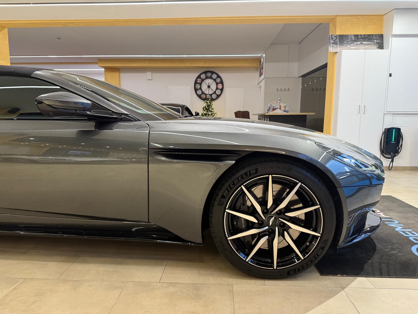 ASTON MARTIN DB11 V8 Volante Touchtronic 3-image-11