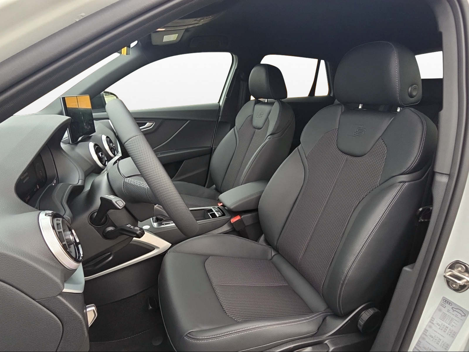 AUDI Q2 40 TFSI advanced Attraction quattro S-tronic-image-7