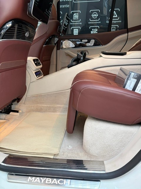MERCEDES-BENZ GLS Maybach 600 9G-Tronic-image-5