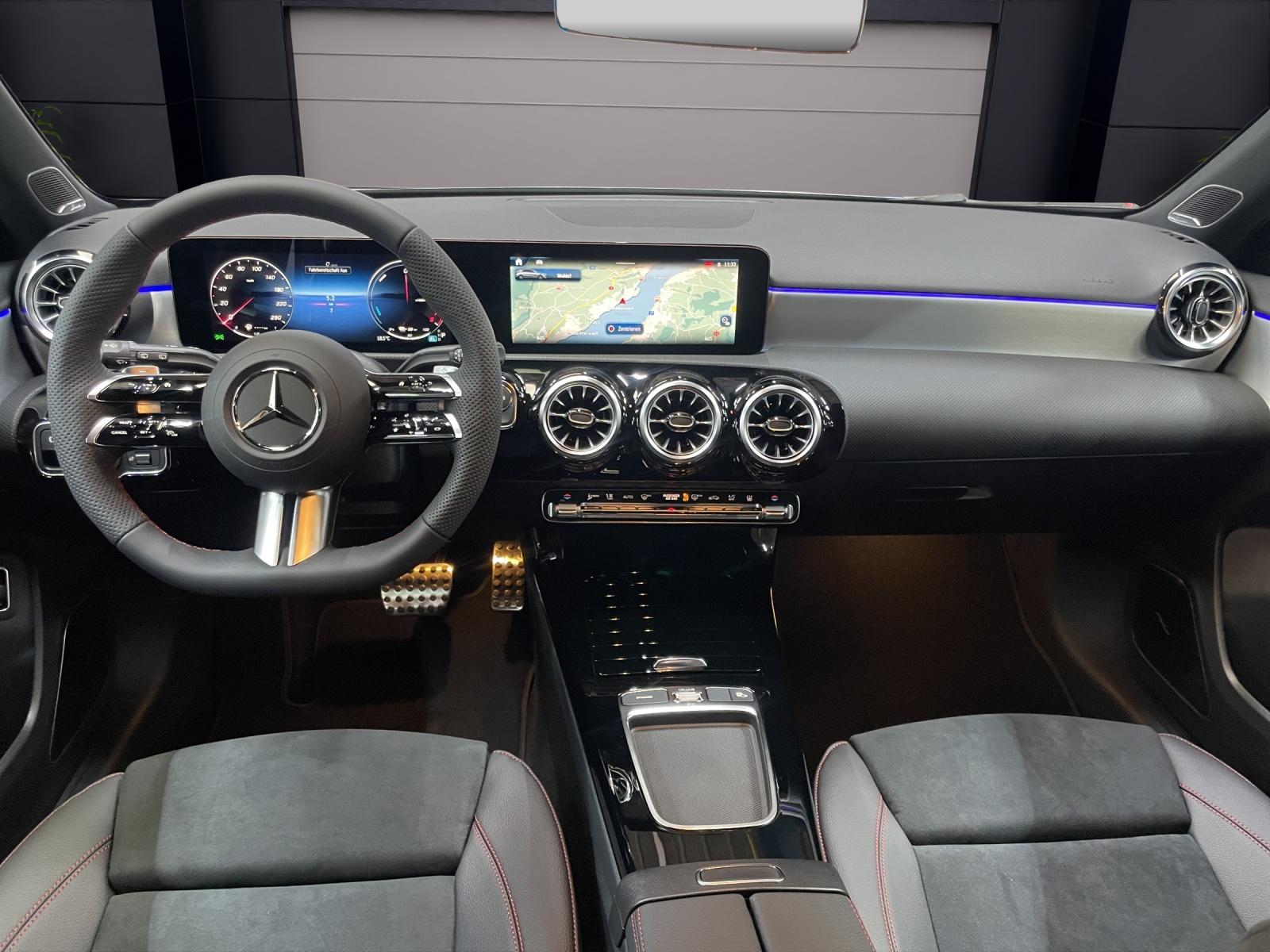 MERCEDES-BENZ A 250 e EQ Star AMG Line-image-4