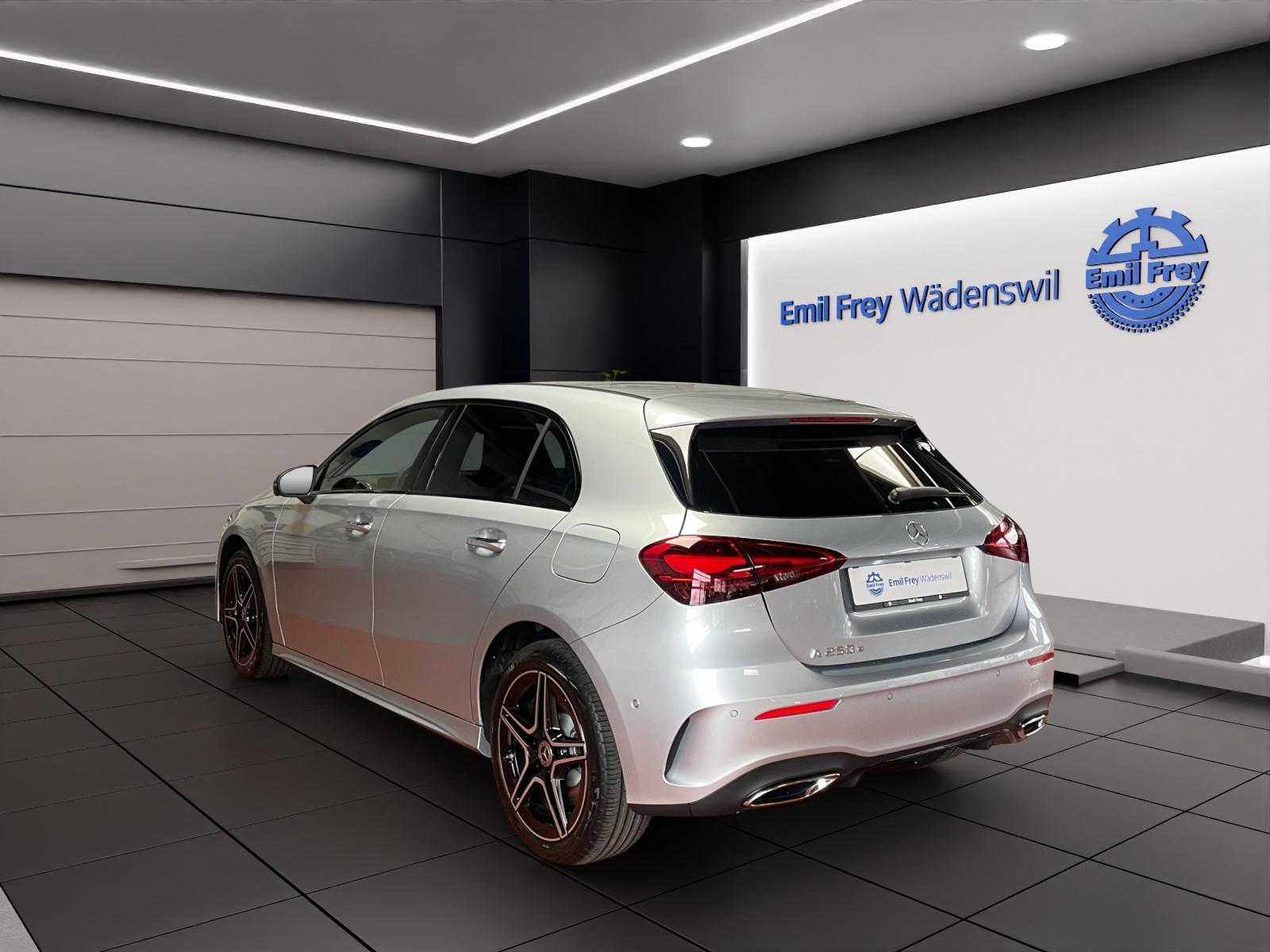 MERCEDES-BENZ A 250 e EQ Star AMG Line-image-2