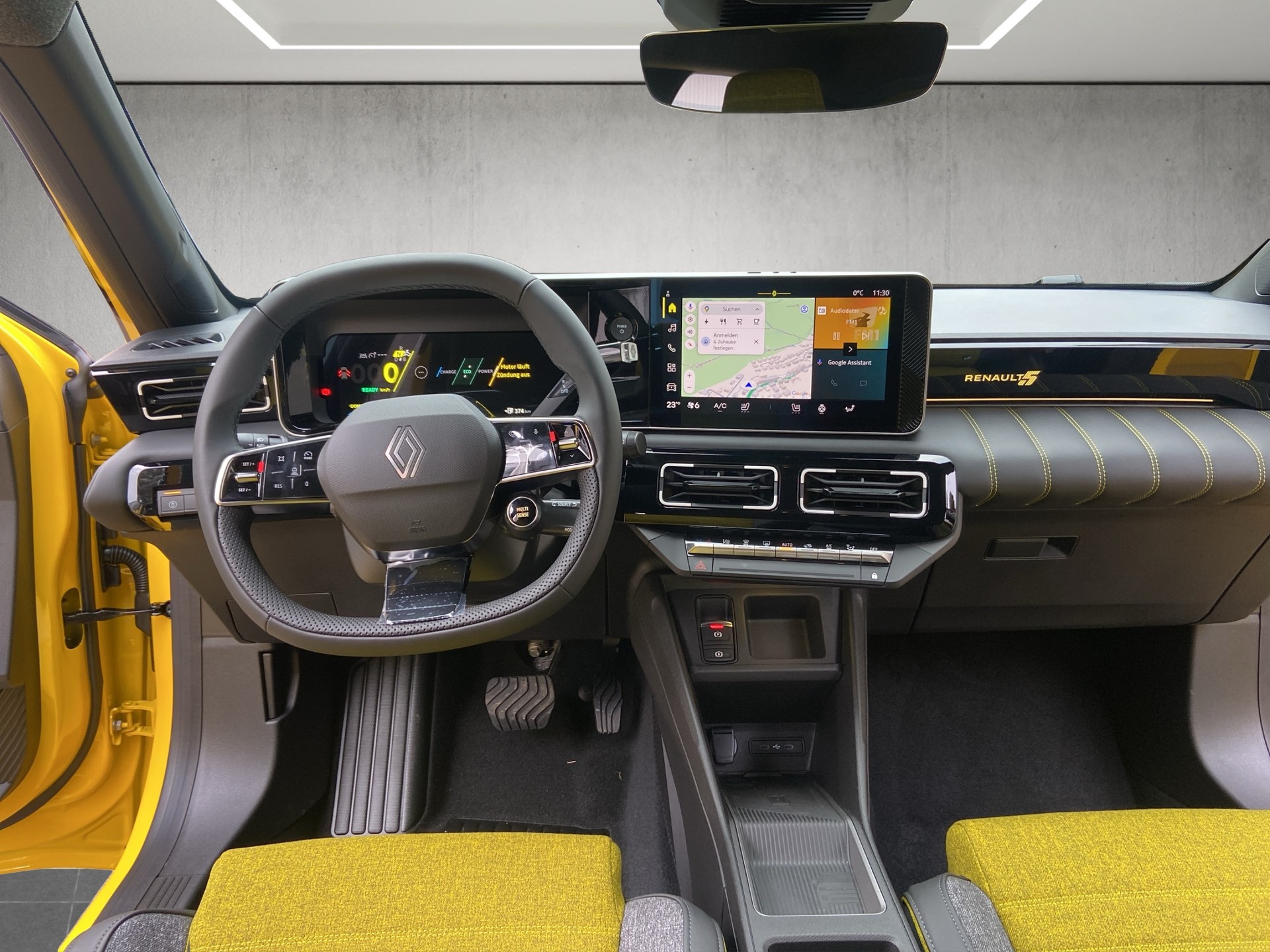 RENAULT R5 E-Tech Comfort Range 52 kWh Iconic Five-image-10
