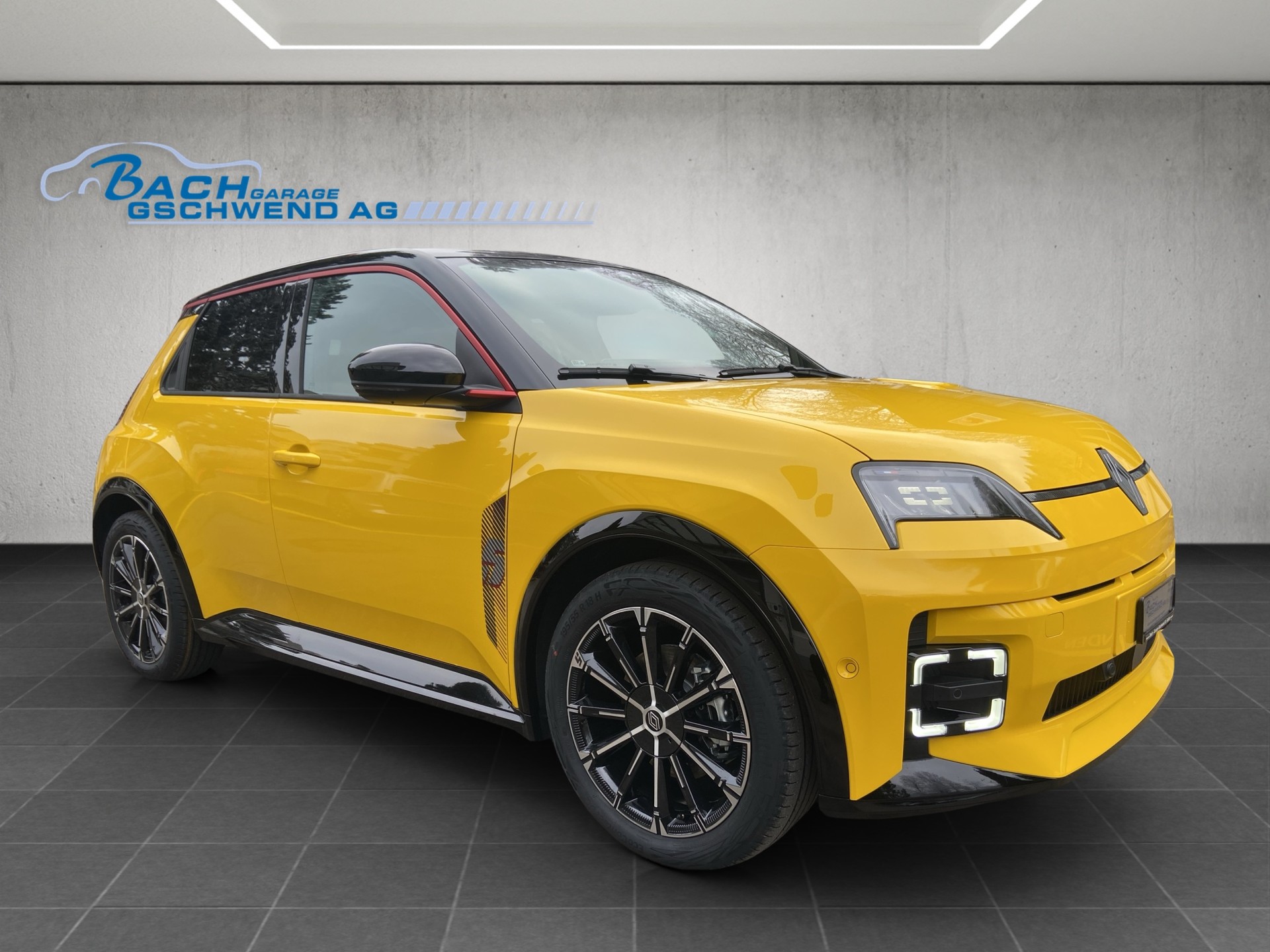 RENAULT R5 E-Tech Comfort Range 52 kWh Iconic Five-image-1