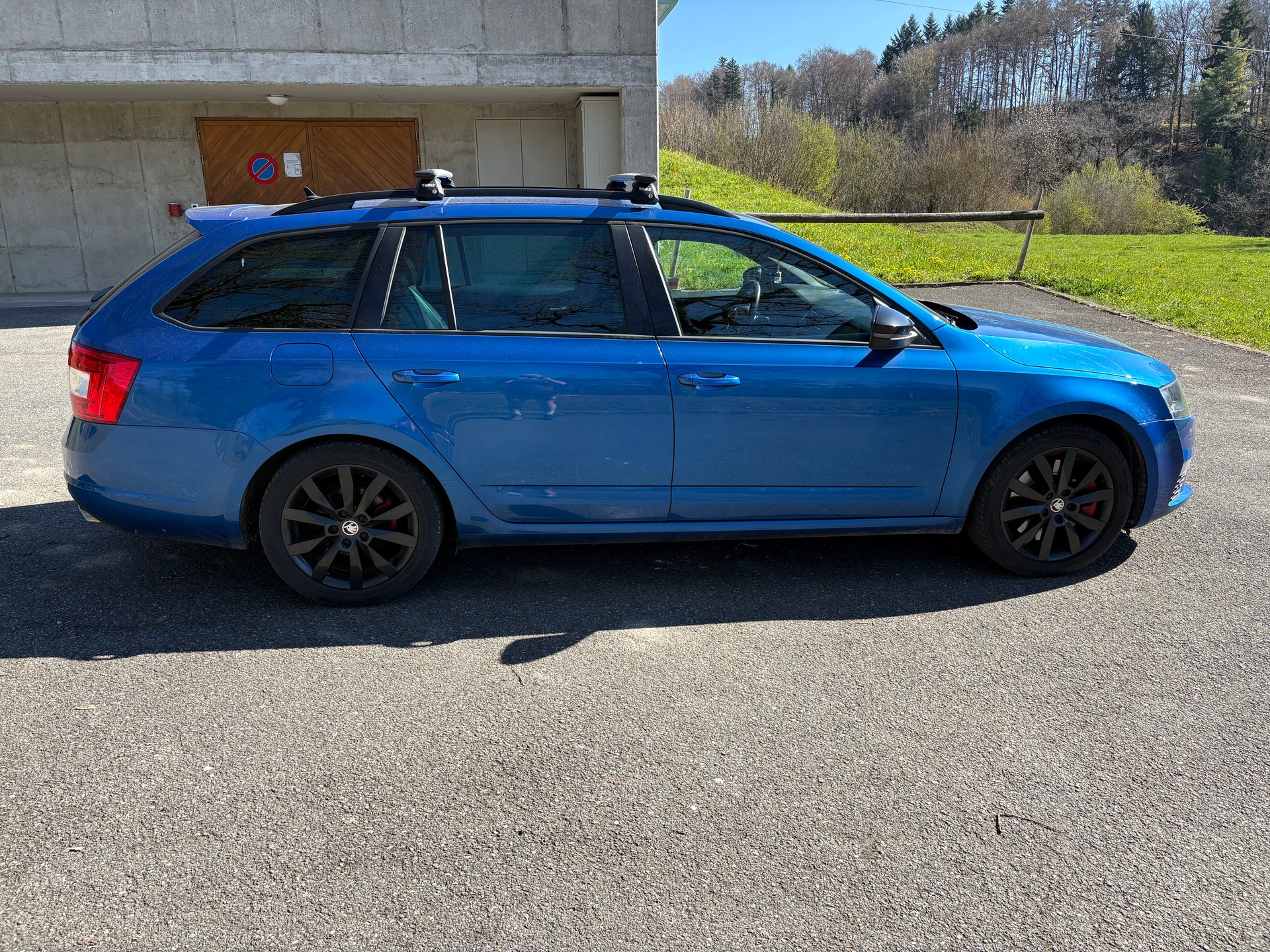 SKODA Octavia Combi 2.0 TSI RS DSG-image-2