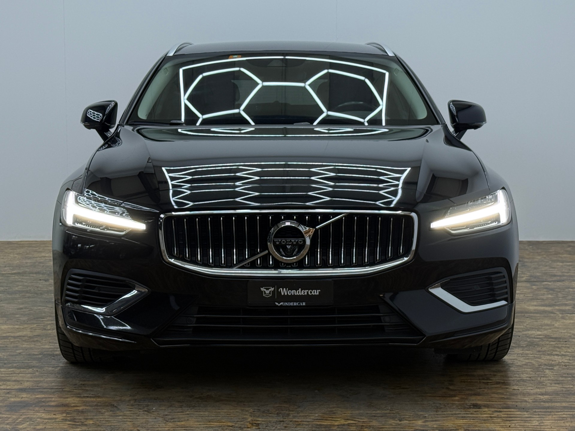 VOLVO V60 T6 eAWD Twin Engine Inscription Geartronic-showroom-element-2