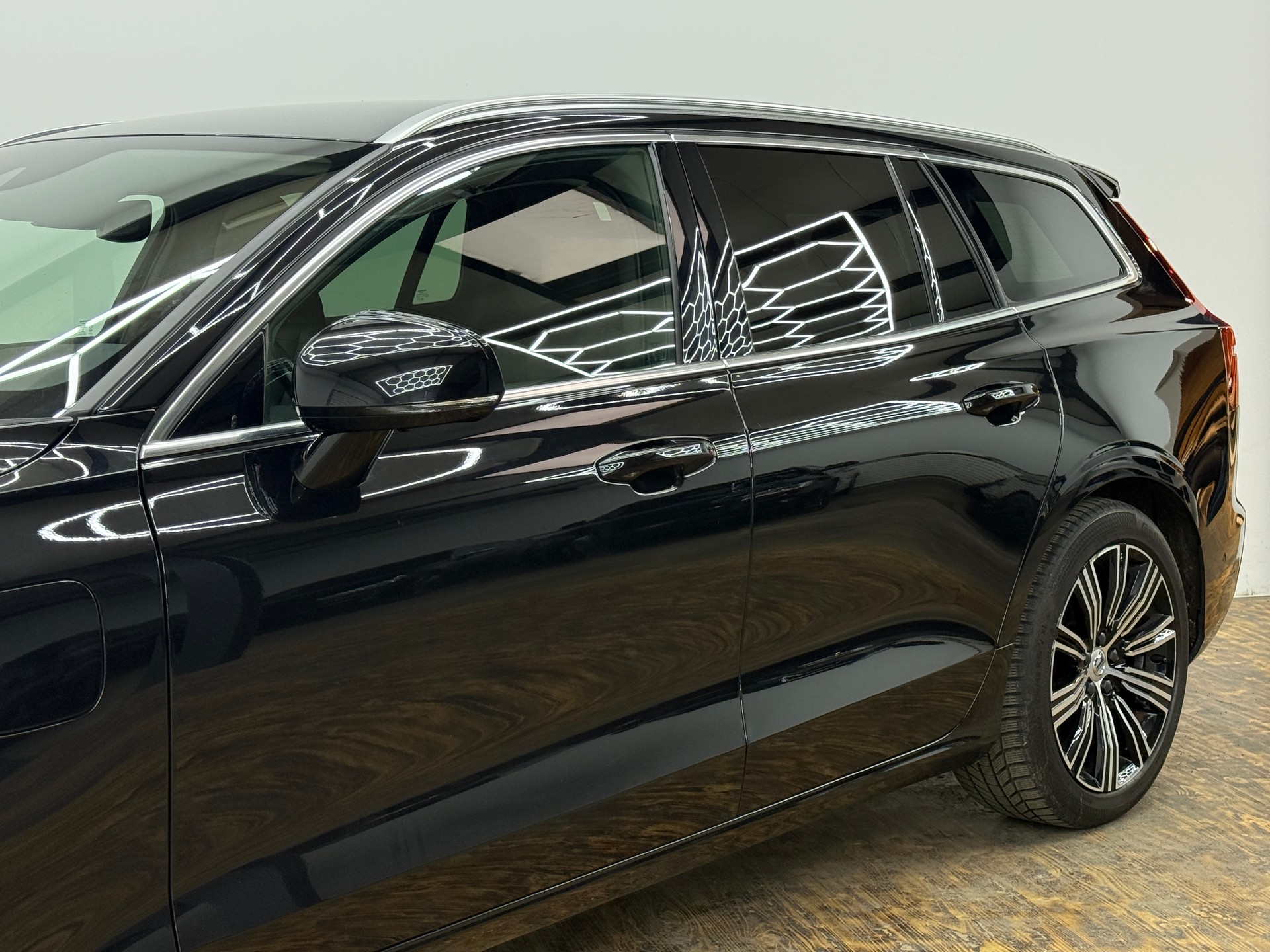 VOLVO V60 T6 eAWD Twin Engine Inscription Geartronic-image-6