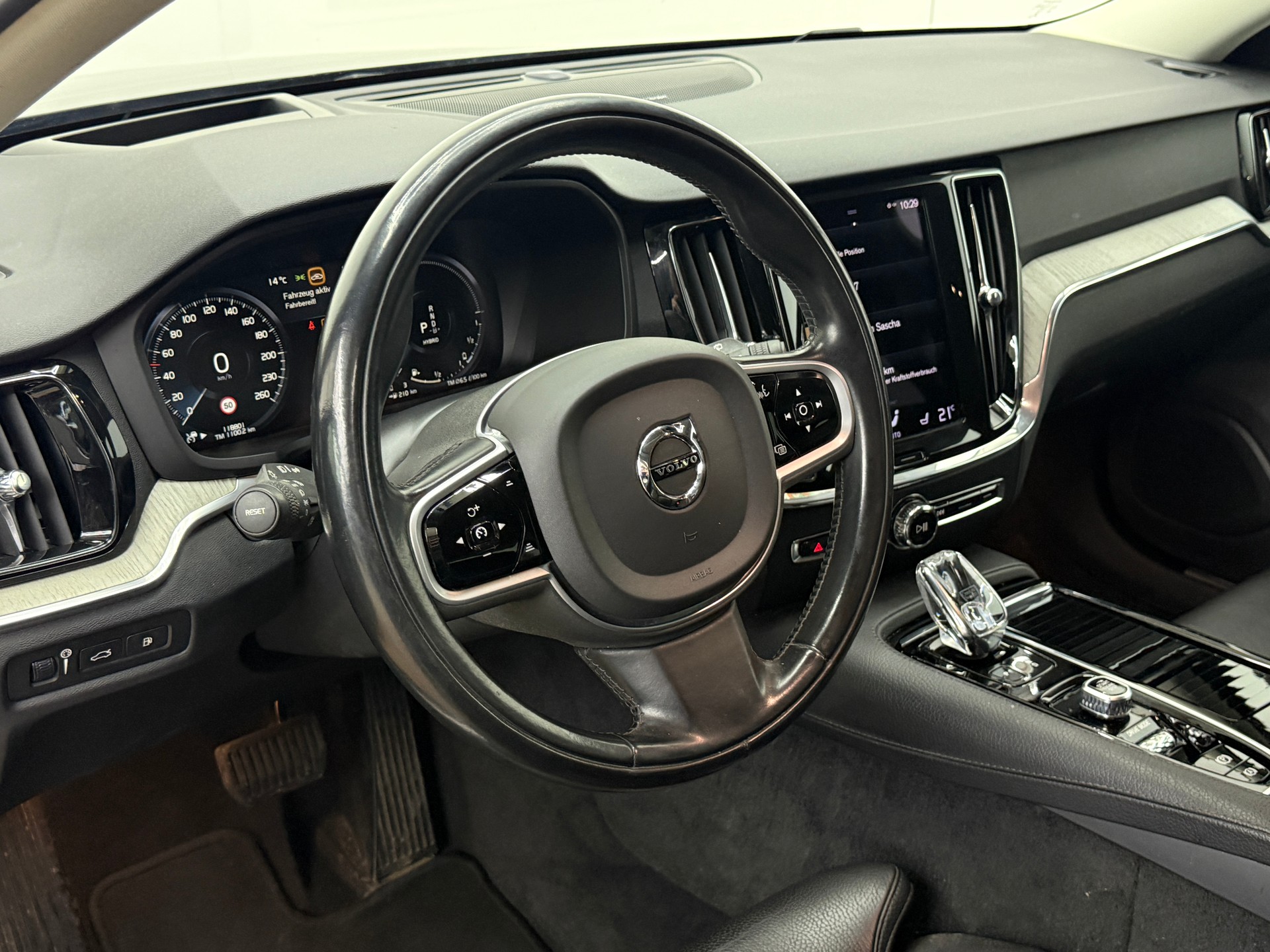 VOLVO V60 T6 eAWD Twin Engine Inscription Geartronic-image-27