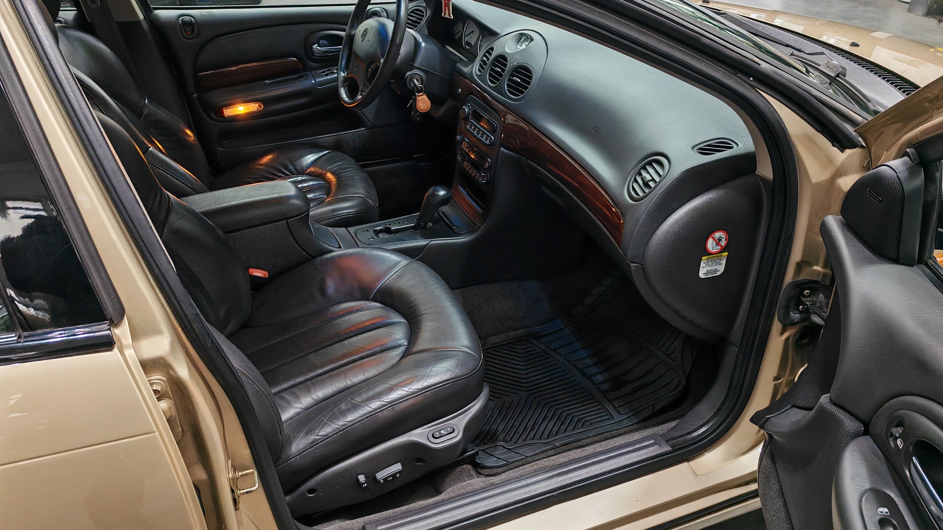 CHRYSLER 300M-image-12