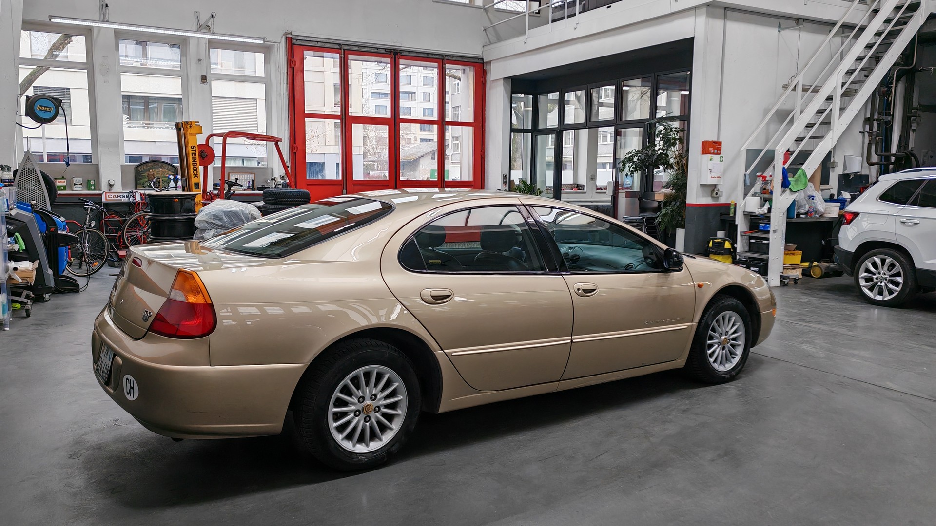 CHRYSLER 300M-image-3