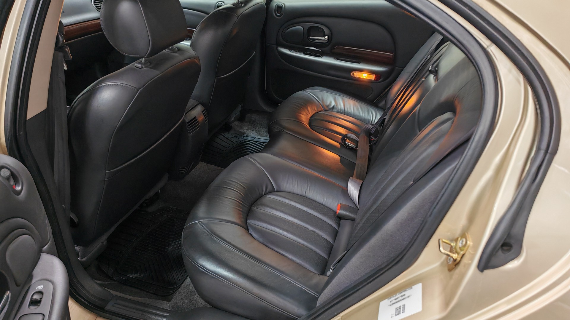 CHRYSLER 300M-image-10