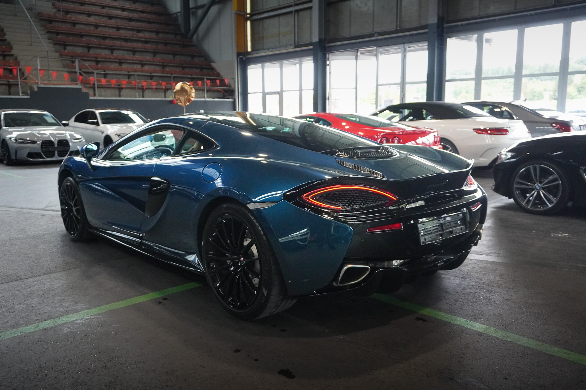 McLAREN 570GT Coupé 3.8 V8 SSG-image-2