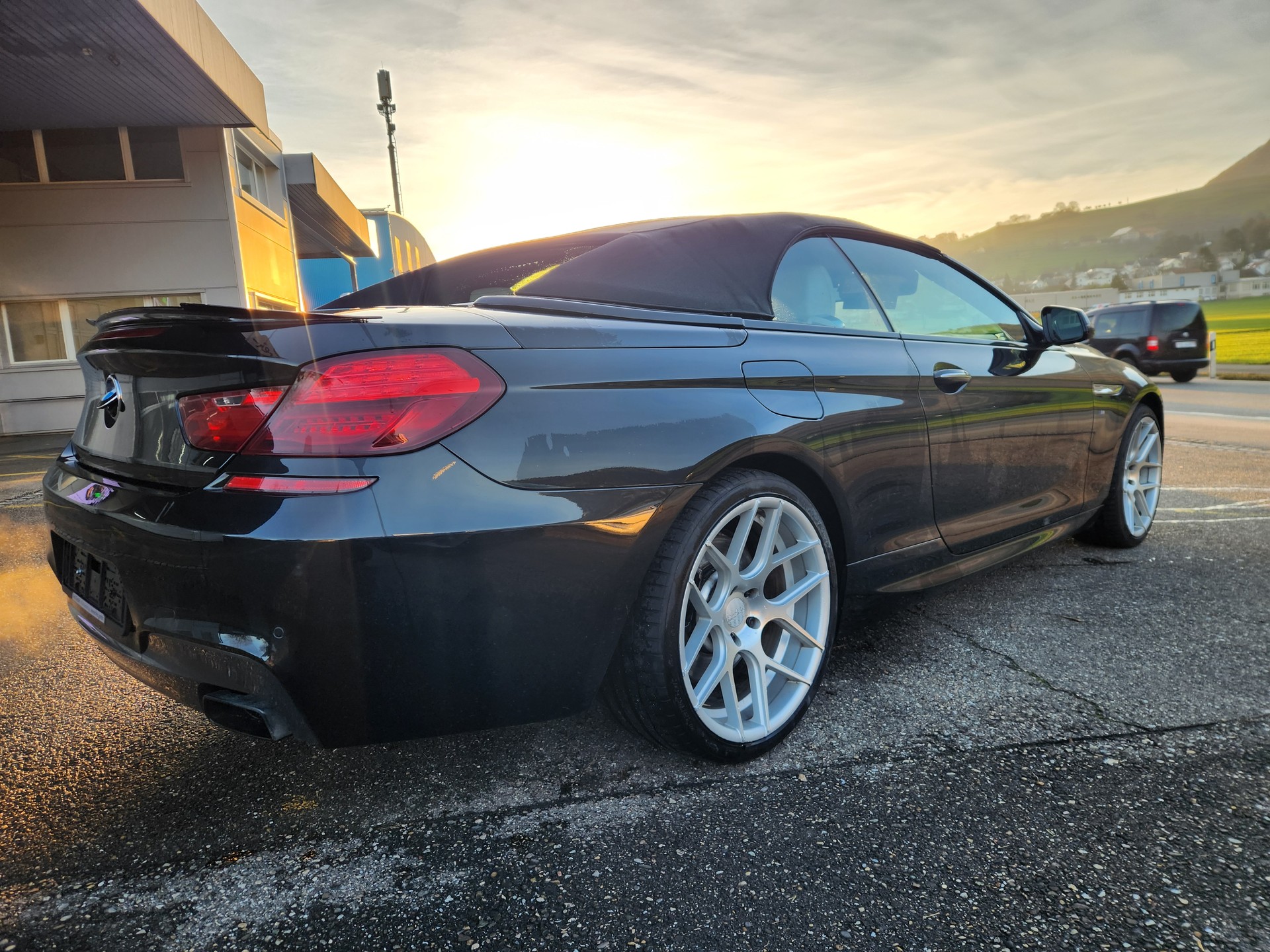 BMW 650i Cabrio xDrive-image-2