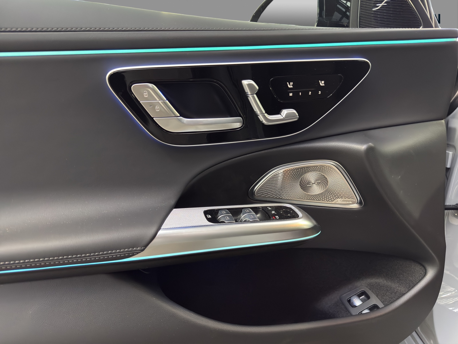 MERCEDES-BENZ E 53 Hybrid 4Matic+ 9G-Tronic-image-14