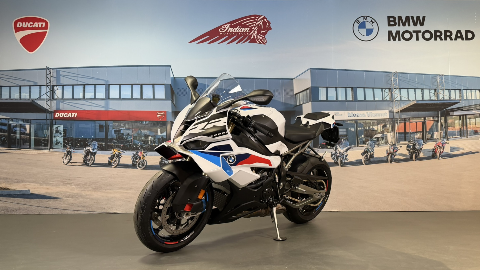 BMW S 1000 RR M Leasing à partir de 2.9%-showroom-element-2