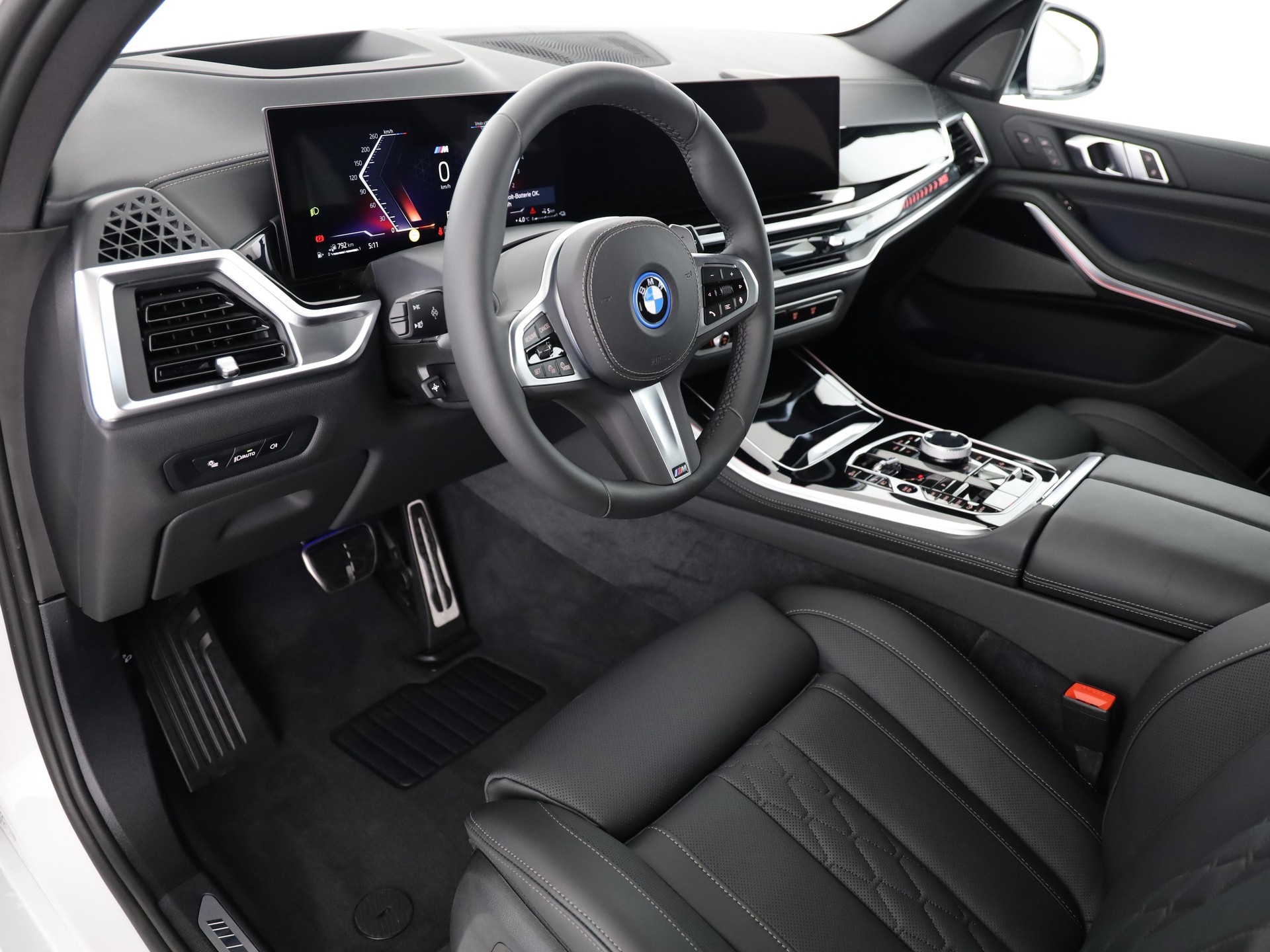BMW X5 50e xDrive SAG-image-13