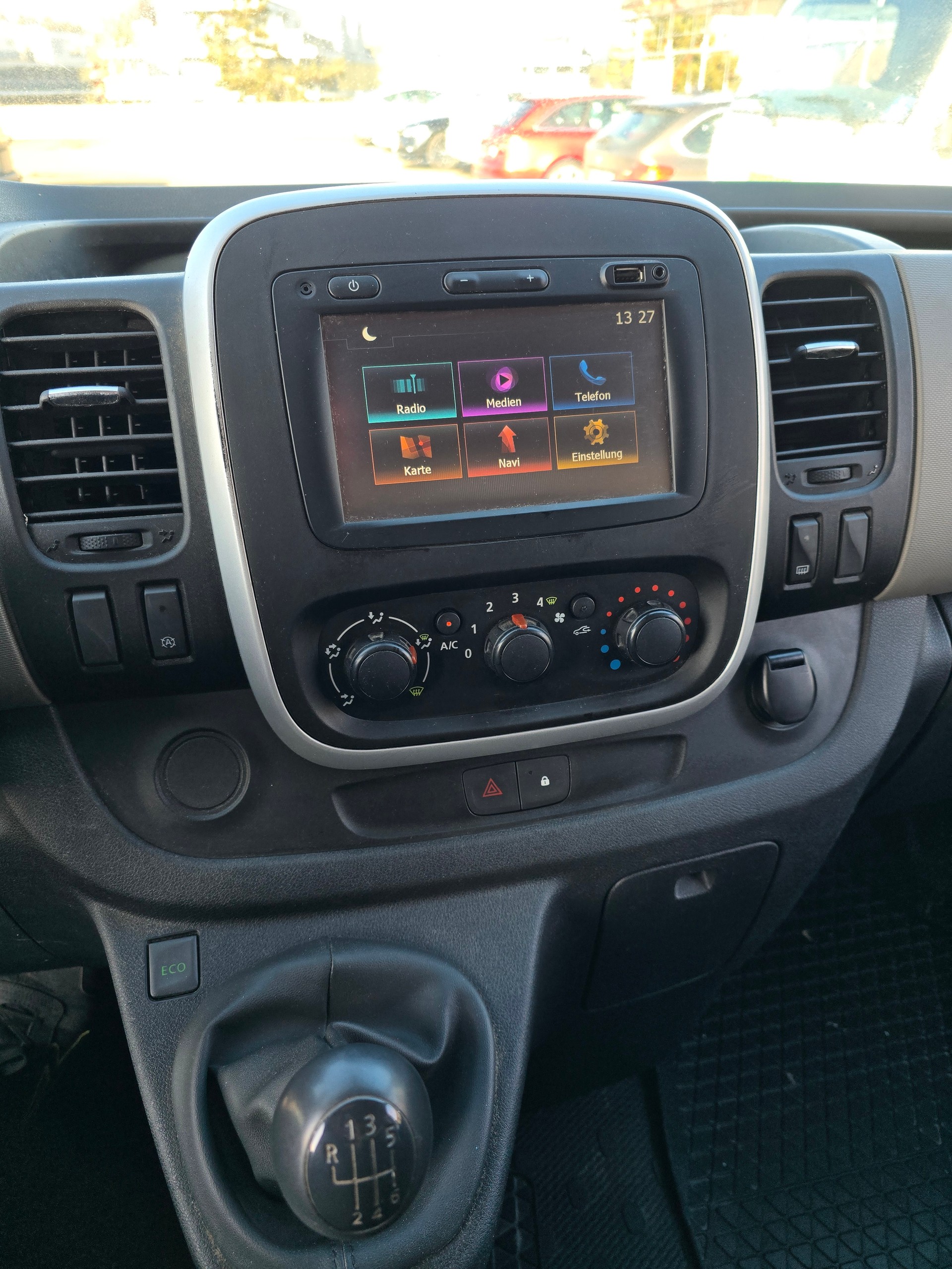 RENAULT Trafic 1.6 ENERGY TwinT. dCi125 2.9t Business L2H1-image-6