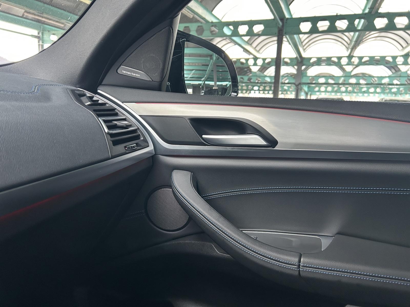 BMW X4 M40i-image-16