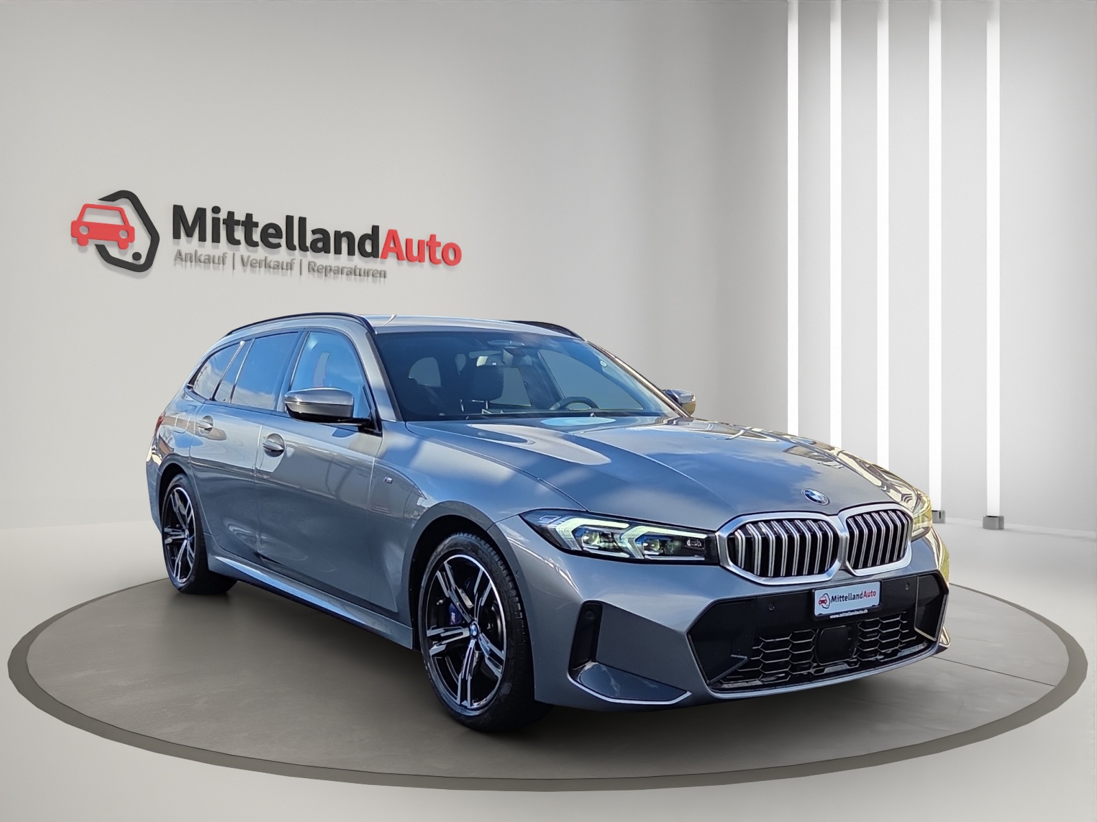 BMW 320d xDrive 48V Touring Steptronic M Sport-image-2