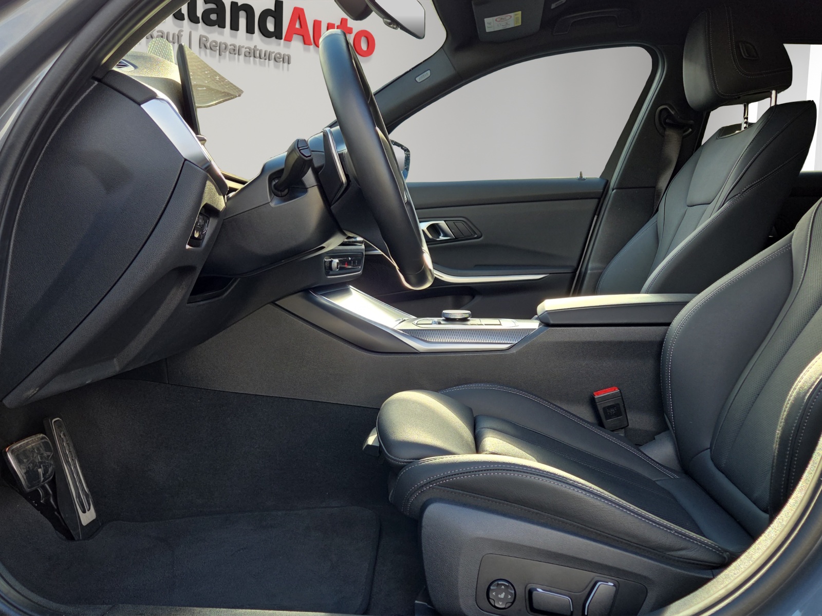 BMW 320d xDrive 48V Touring Steptronic M Sport-image-8