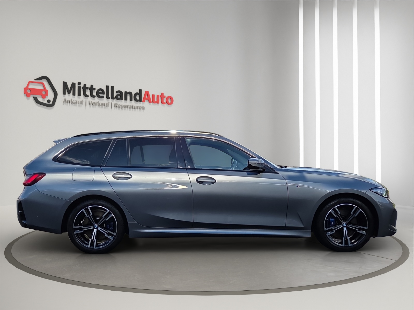 BMW 320d xDrive 48V Touring Steptronic M Sport-image-3