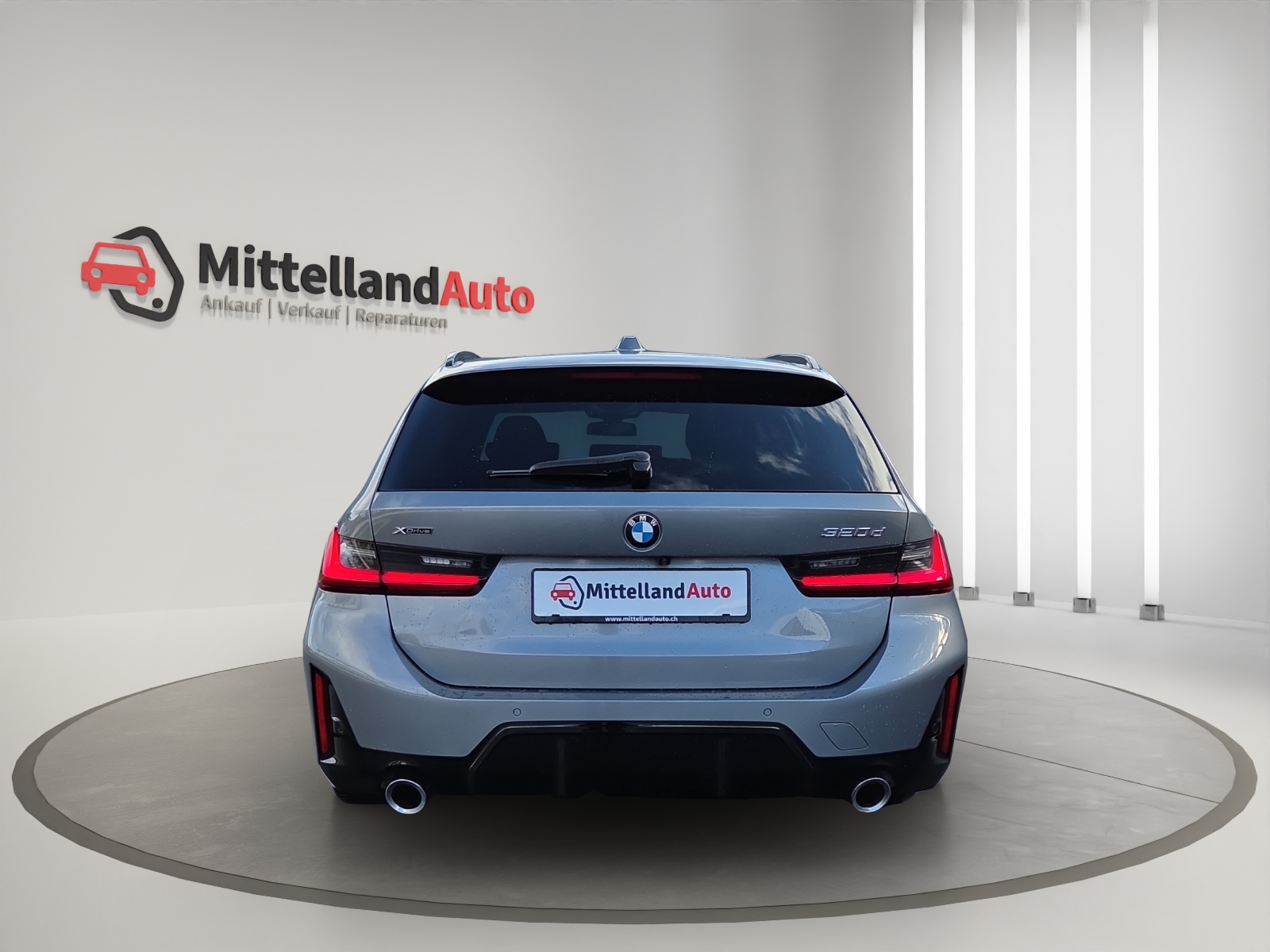 BMW 320d xDrive 48V Touring Steptronic M Sport-image-12