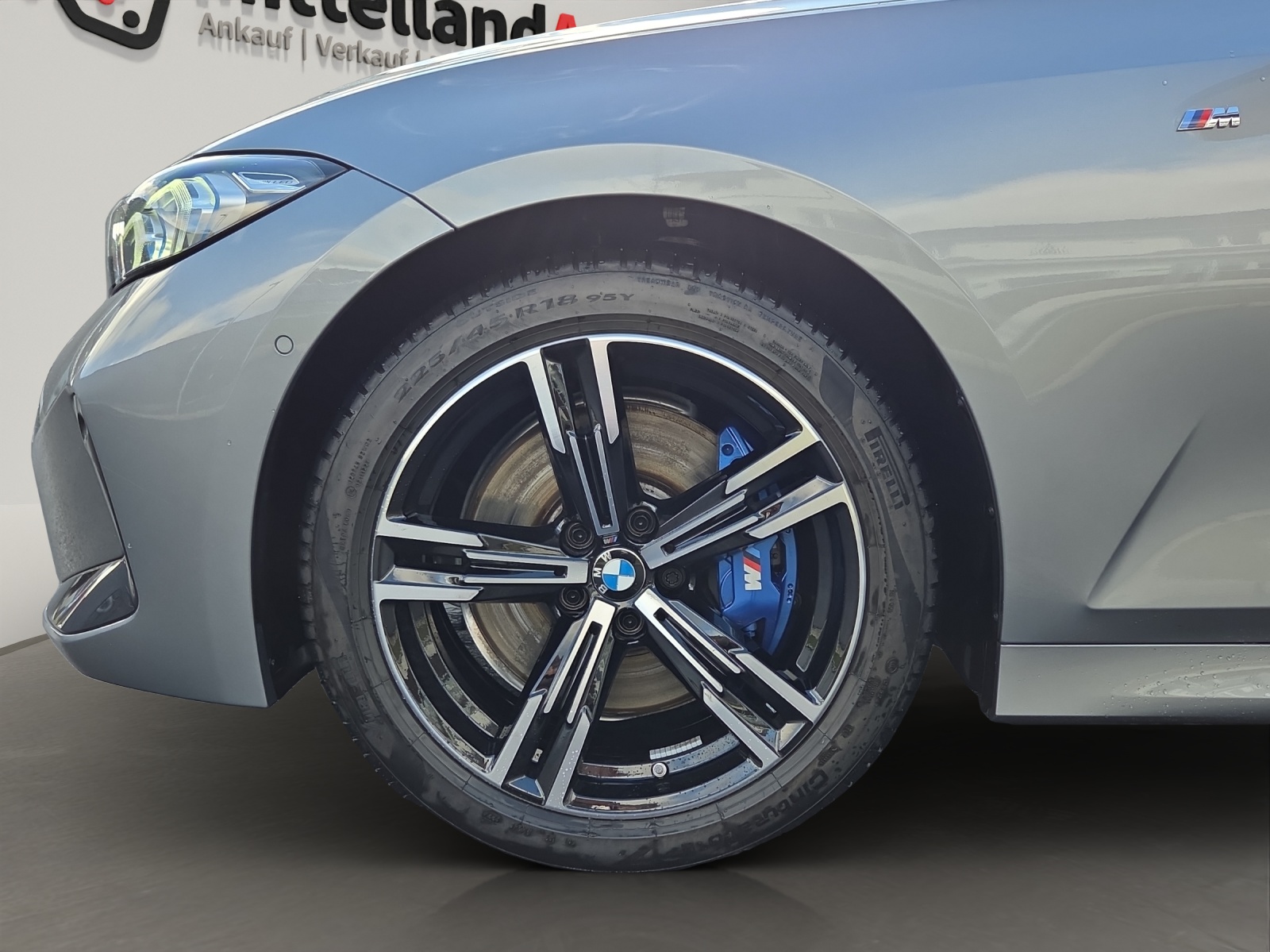 BMW 320d xDrive 48V Touring Steptronic M Sport-image-5
