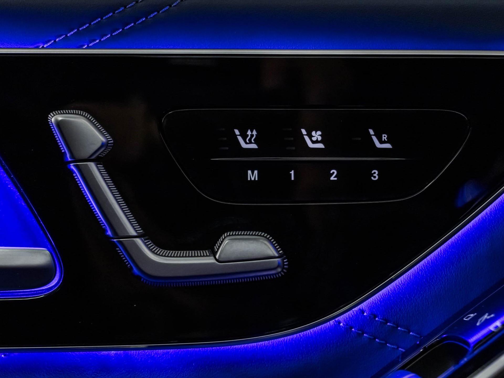 MERCEDES-BENZ S 580 4MATIC Maybach-image-13