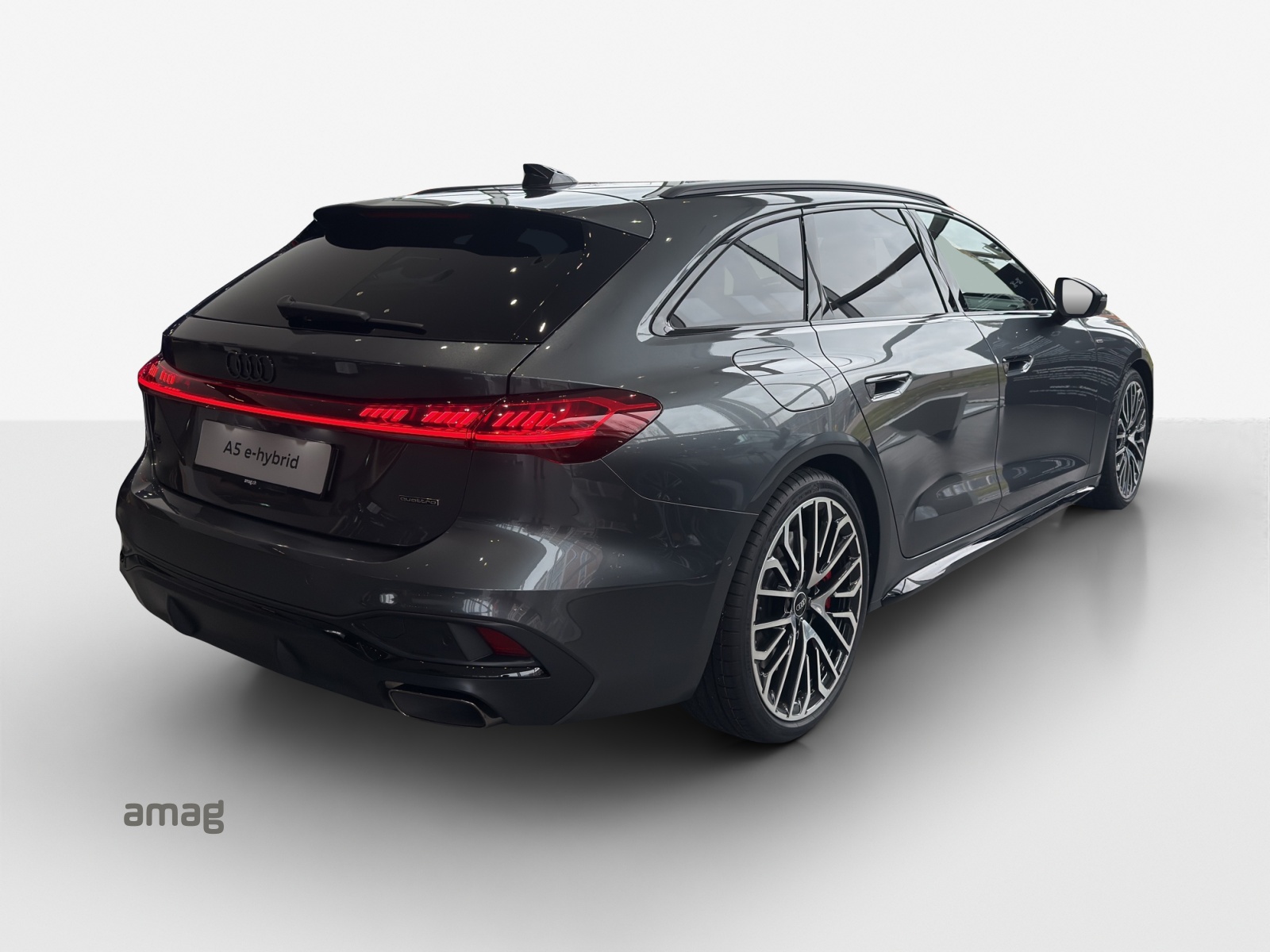 AUDI A5 Avant e-hybrid quattro 270 kW S tronic-image-4
