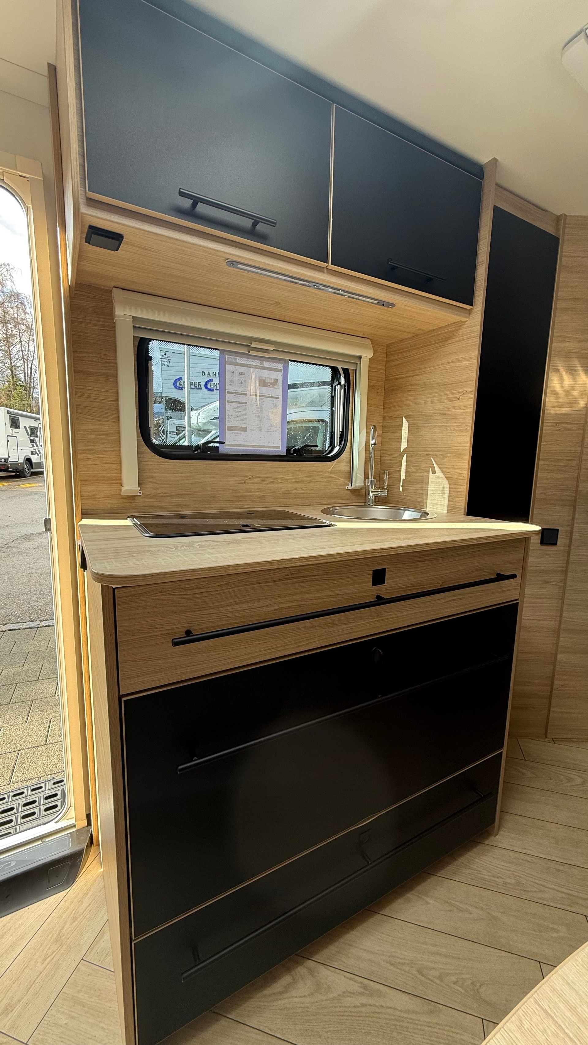 CARAVELAIR Sport Line 496-image-13