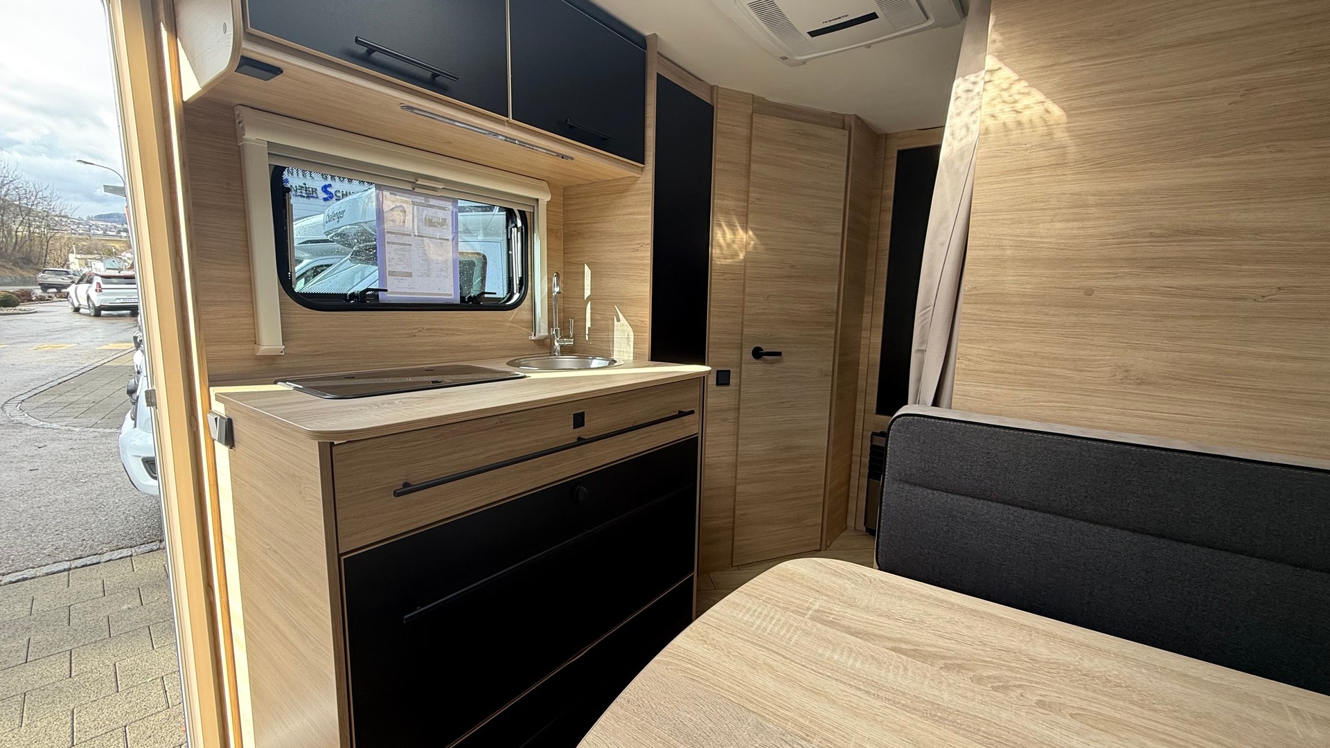 CARAVELAIR Sport Line 496-image-12