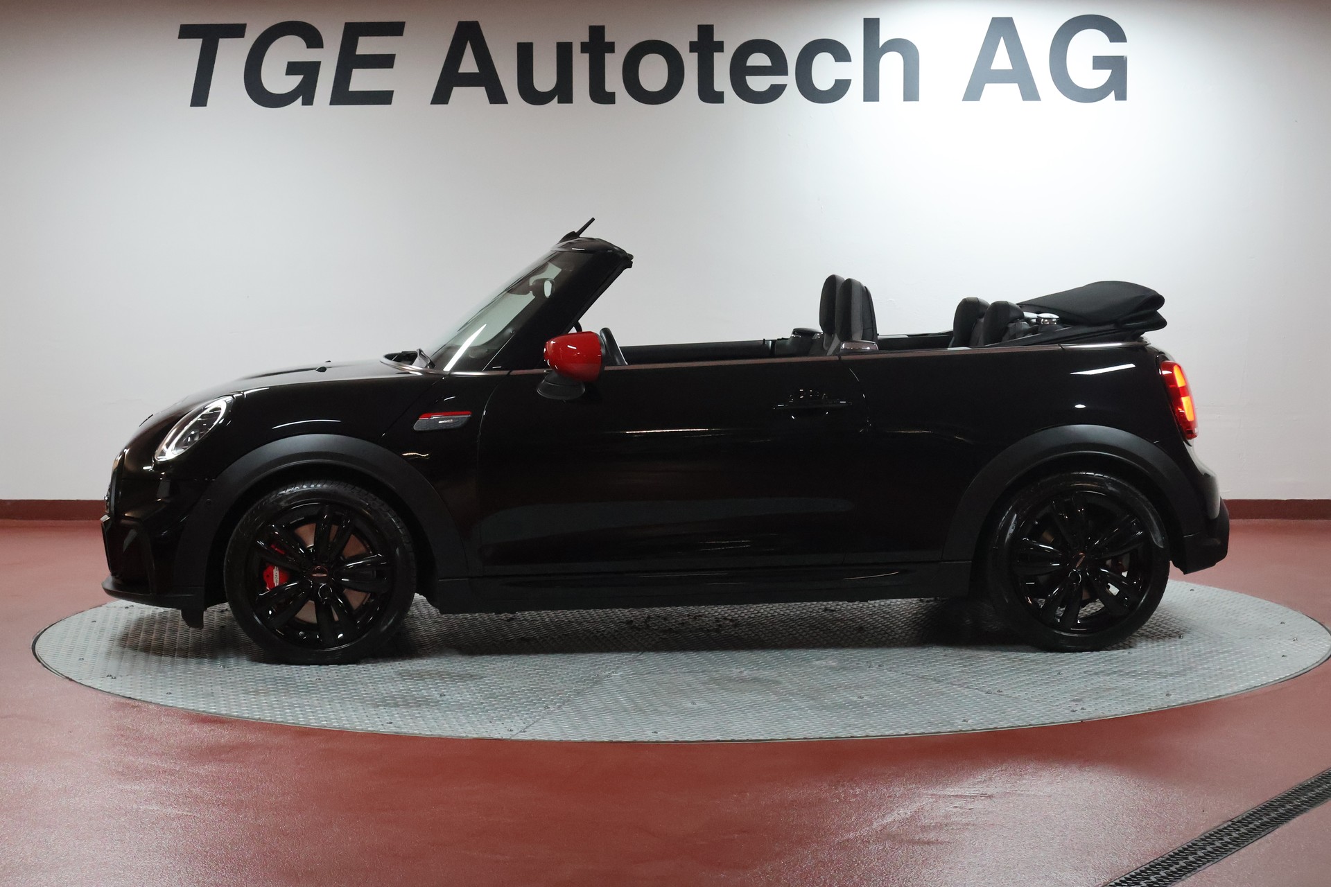 MINI Cooper John Cooper Works Cabriolet Steptronic-showroom-element-3