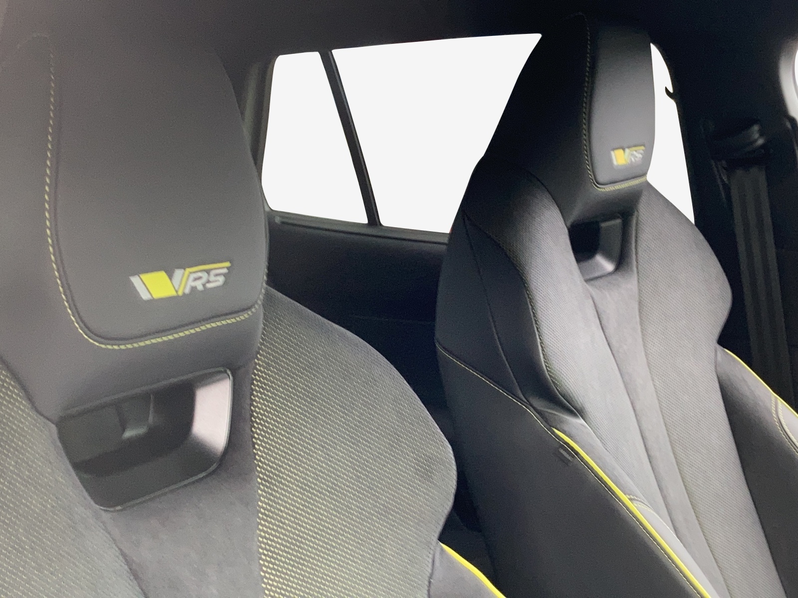 SKODA Elroq RS 4x4-image-15