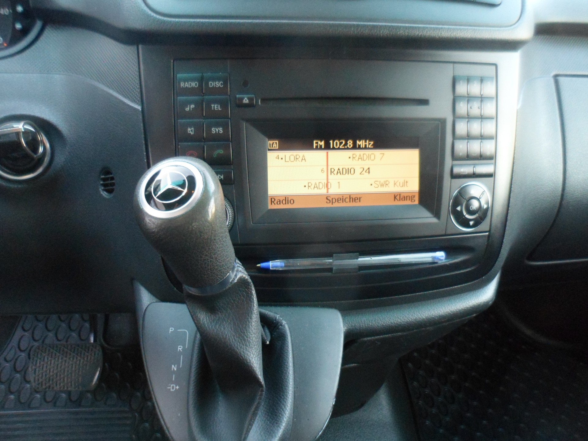 MERCEDES-BENZ Vito 113 CDI Blue Efficiency L 4Matic A-image-13
