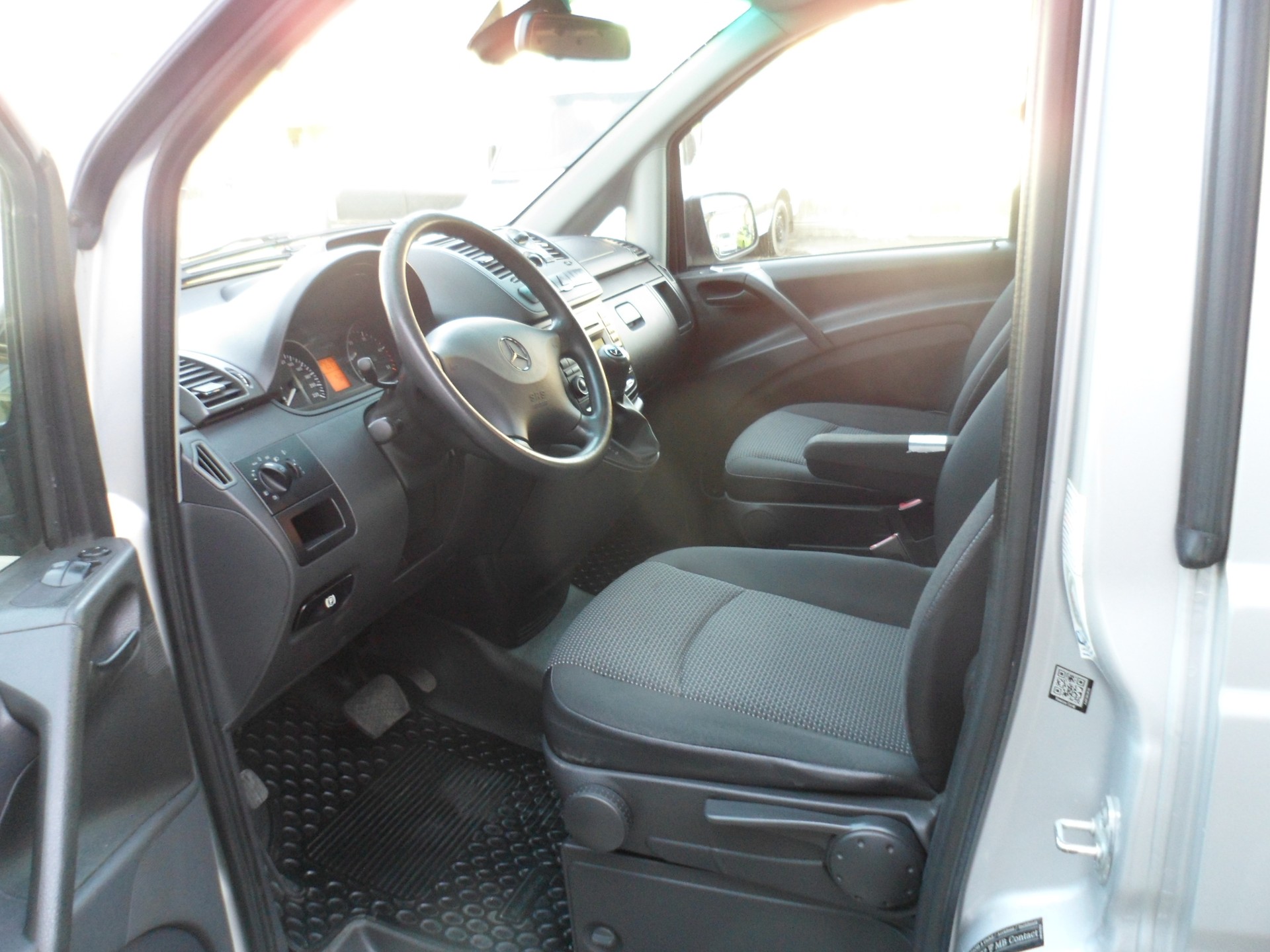 MERCEDES-BENZ Vito 113 CDI Blue Efficiency L 4Matic A-image-9