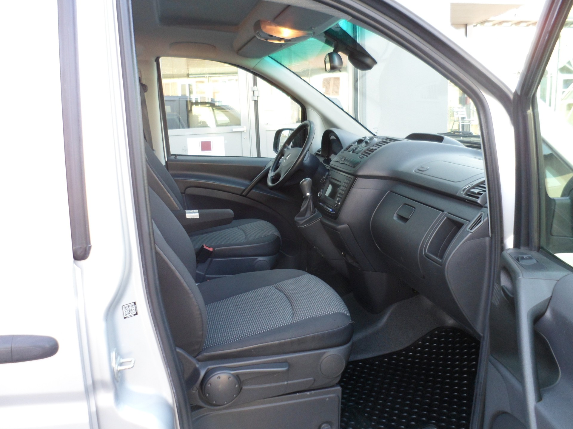 MERCEDES-BENZ Vito 113 CDI Blue Efficiency L 4Matic A-image-8